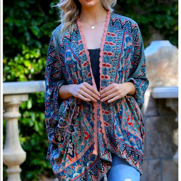 Kimono - Picture 1 of 1